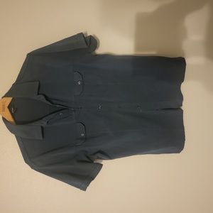 Short sleeve dress shirt